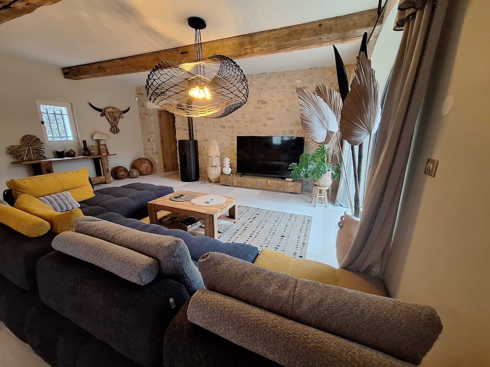 Villa Lou Panta Elegance and Comfort in the Heart of Saint-r My-de-provence