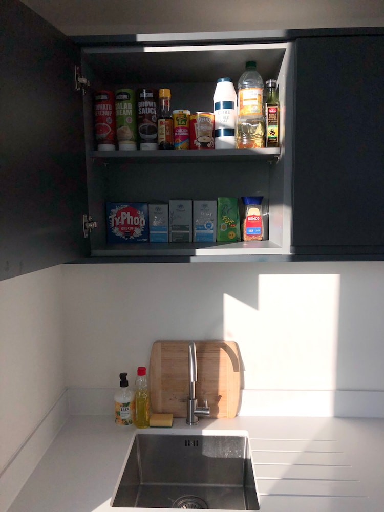 Central Trafford Apartment Free Parking