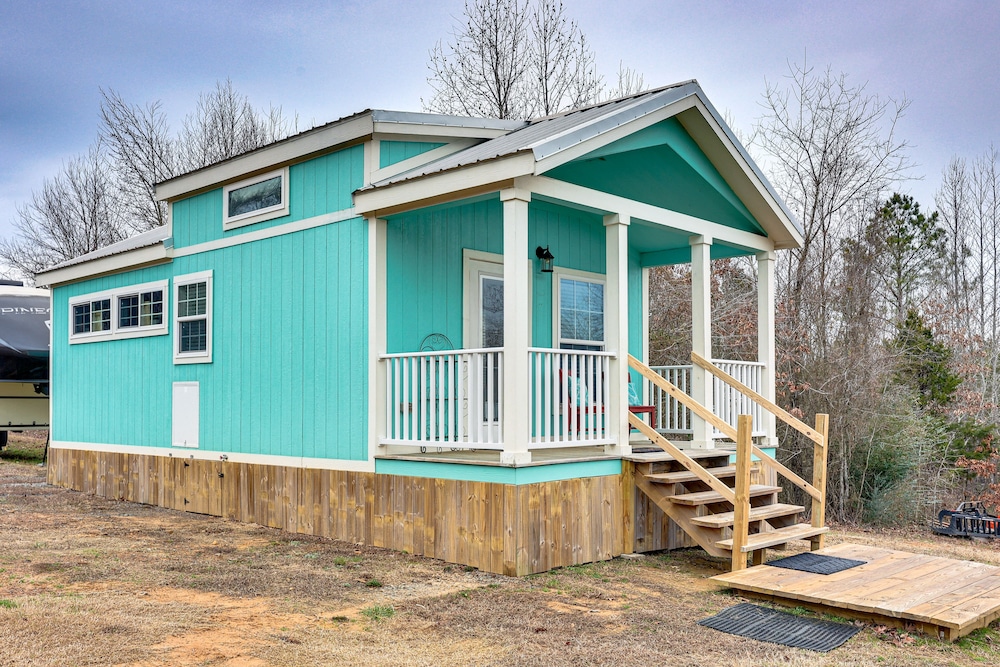 Vilonia Country Cabin w/ Grill, Fire Pit + More!