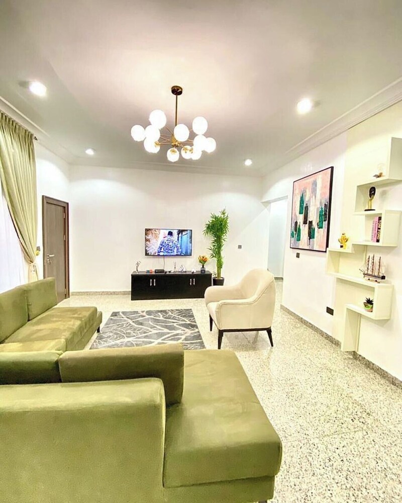 Smart Emmanuel's Place