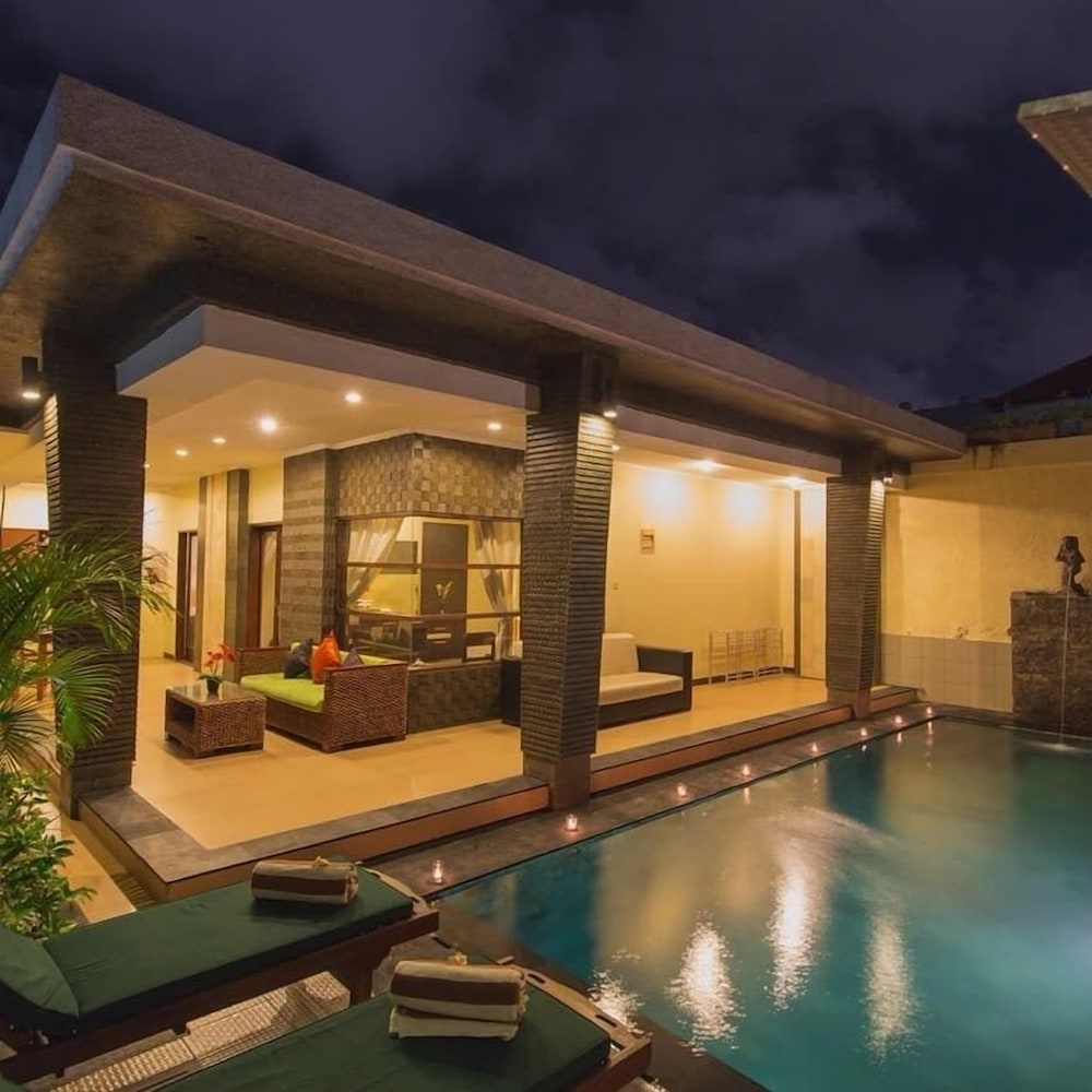 Kim Villa