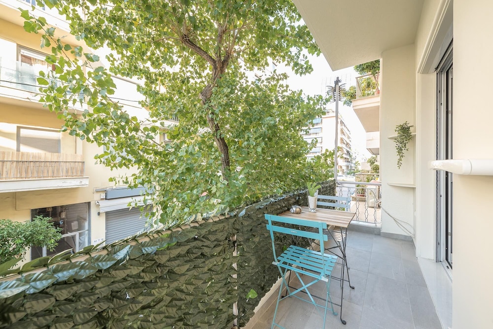 Athens Bright Suite by Cloudkeys