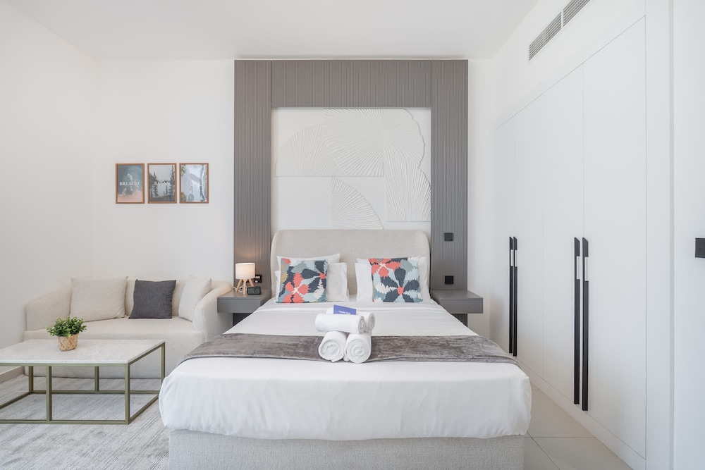 A Prime Studio That Sleeps 2 in Jebel Ali