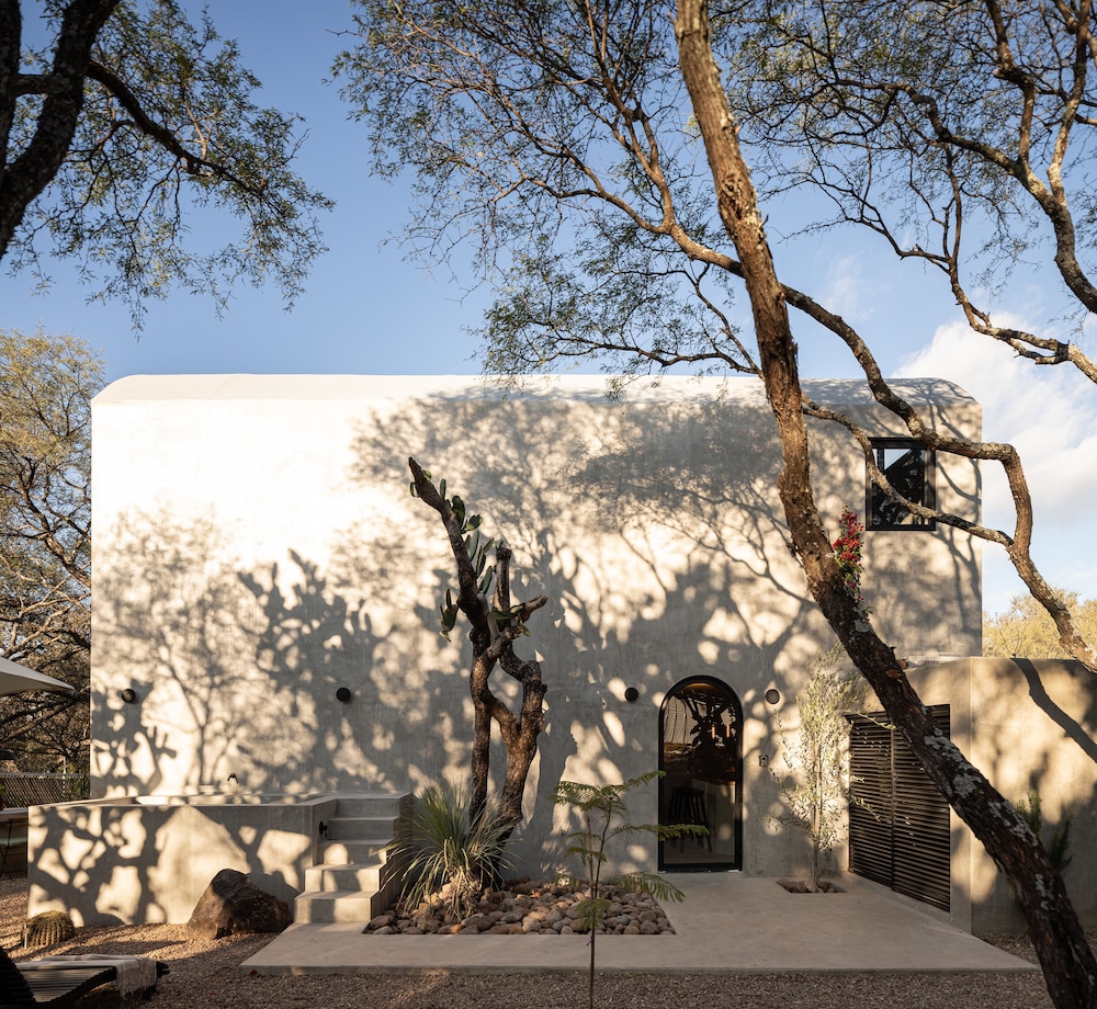 CASA DOM by HOLT