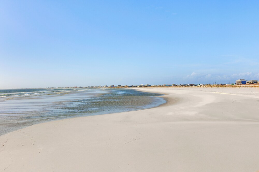 Relax By the Beach: Gulf Coast Condo w/ Ocean View