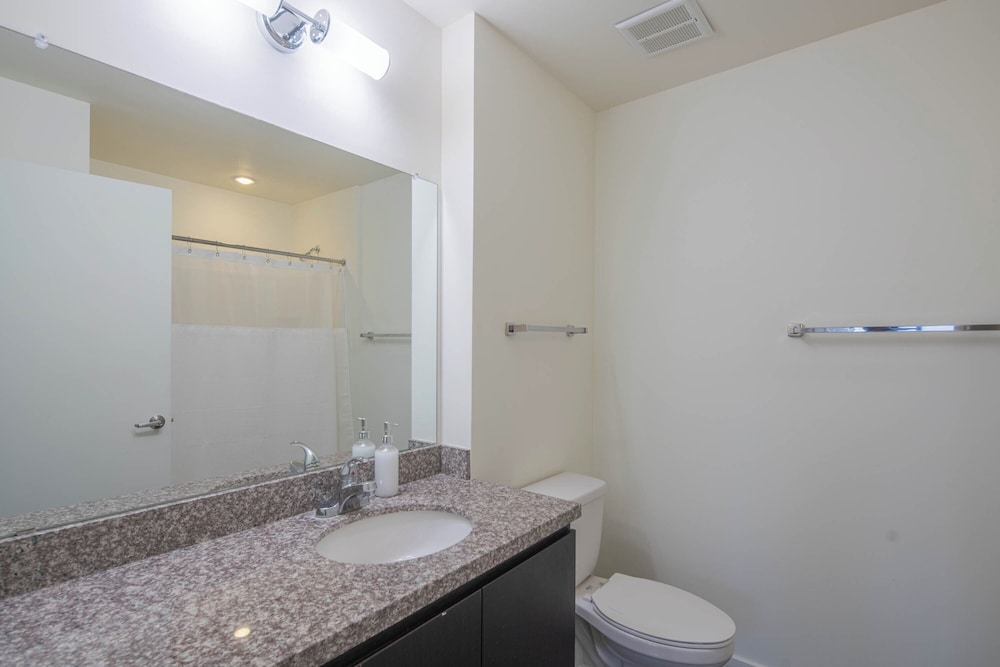 ROVE LIVING/KL - Roosevelt Point