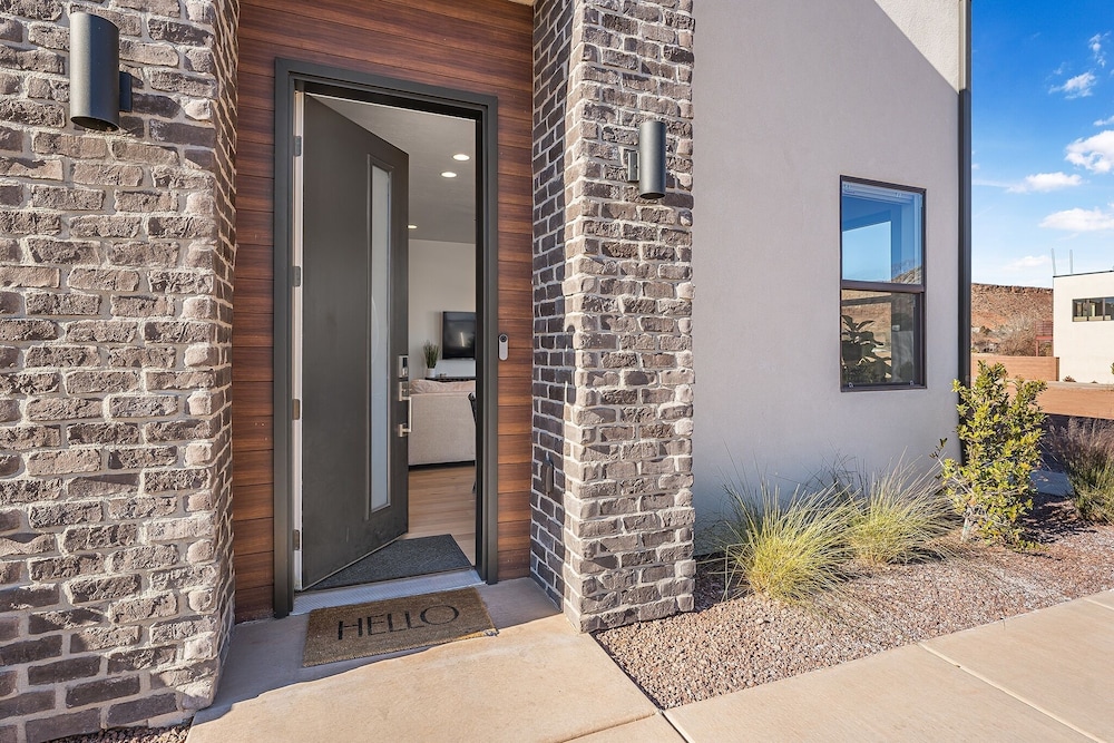 Villa #38 At Bloomington Country Club - Aaa Gateway 4 Bedroom Townhouse