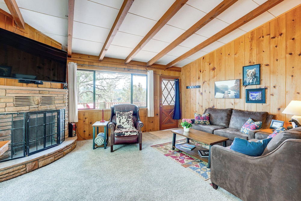 Mtn Views & Multi-level Deck: Prescott Paradise!
