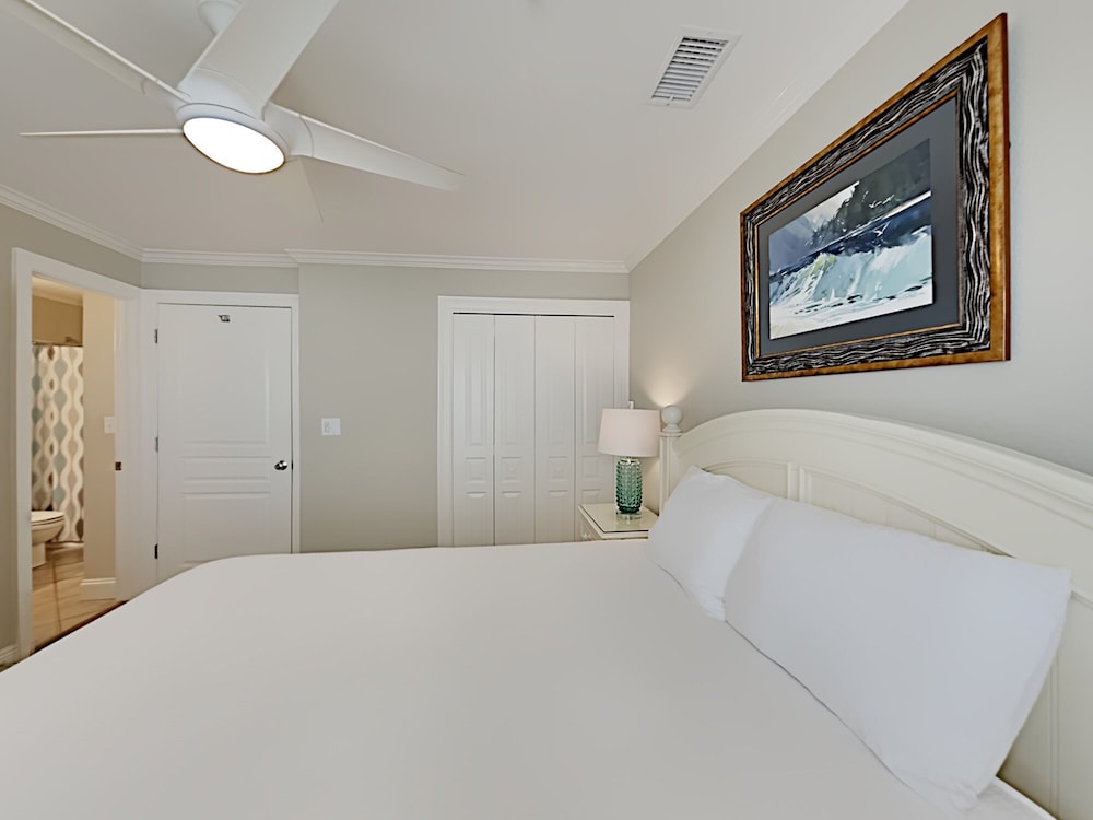 Emerald Dunes #405 by Southern Vacation Rentals