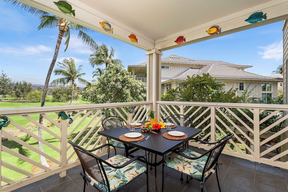 Concierge Included - Walk to Restaurants & Shopping - AC - Infinity Pool! -vrkcv