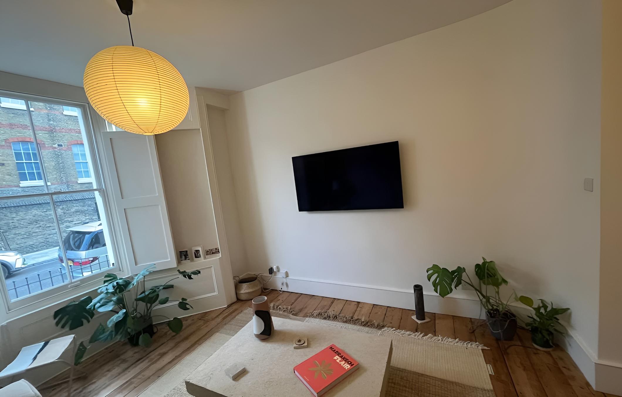 Beautiful Minimalistic 2BD House - Victoria Park