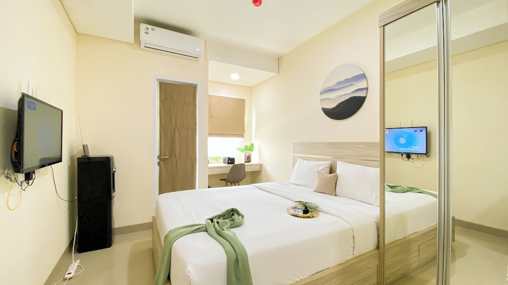 Simple And Spacious Studio Apartment At B Residence