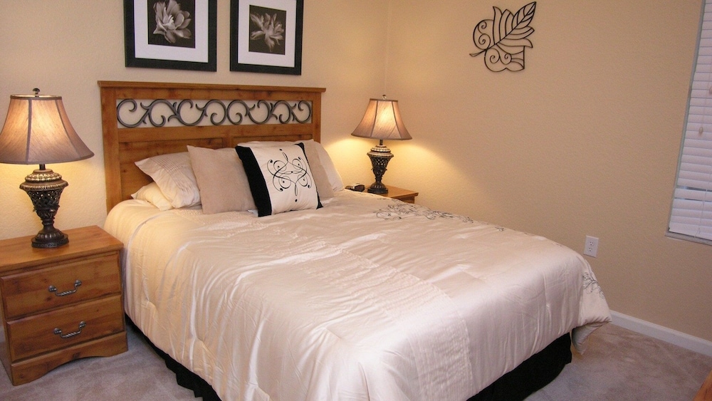 Windsor Hills Resort 6 Bedroom Home with Water Views 6 Home