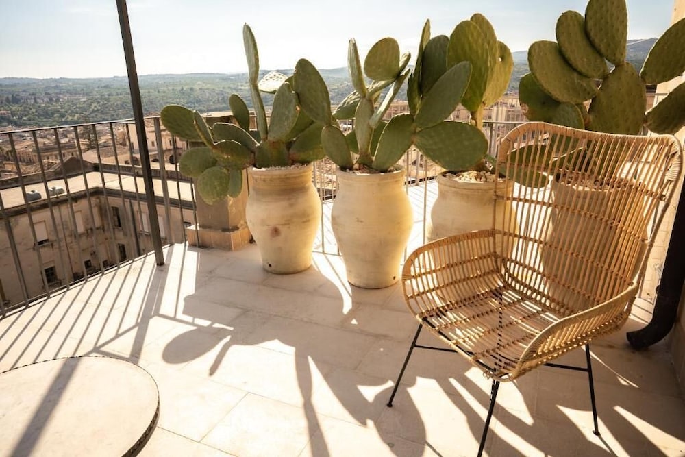 aria boutique hotel
