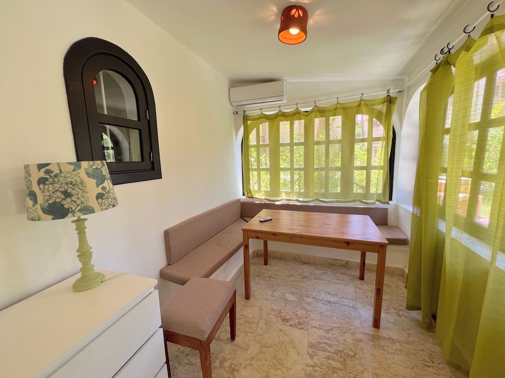 TROPICAL VILLAS playa LOS CORALES