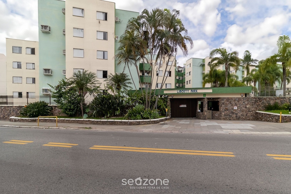Apt With 3 Bedrooms 200m From Ufsc Elk0101
