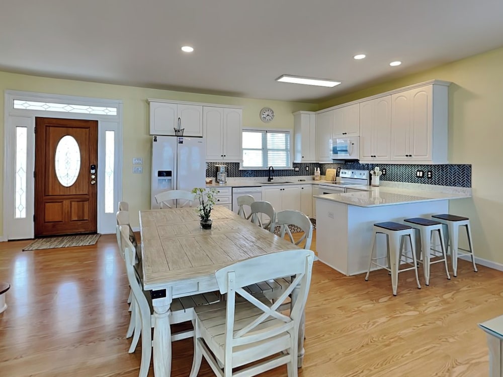 Ocean Splendor by Topsail Realty