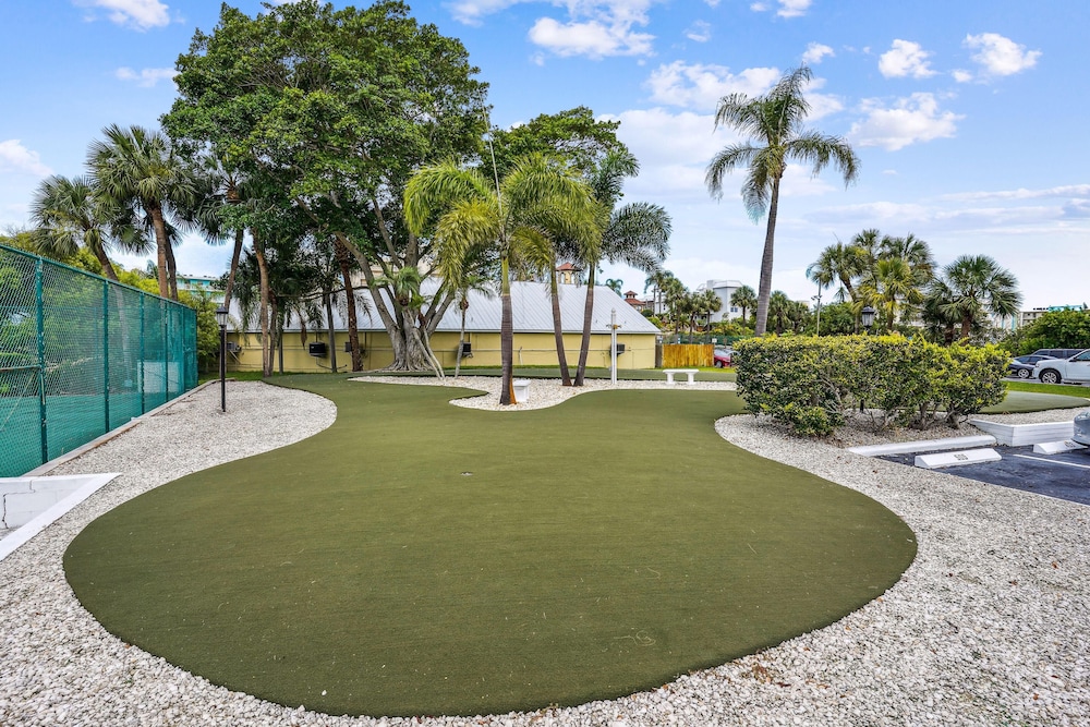 Bayshore Yacht & Tennis 409 - Premier