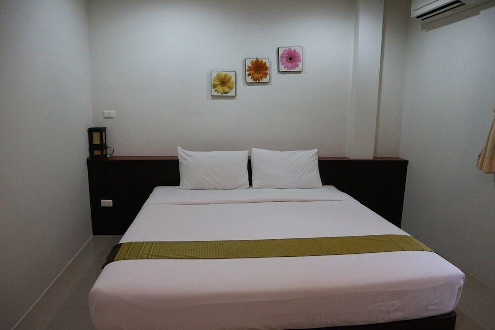Baan Saensook Villas
