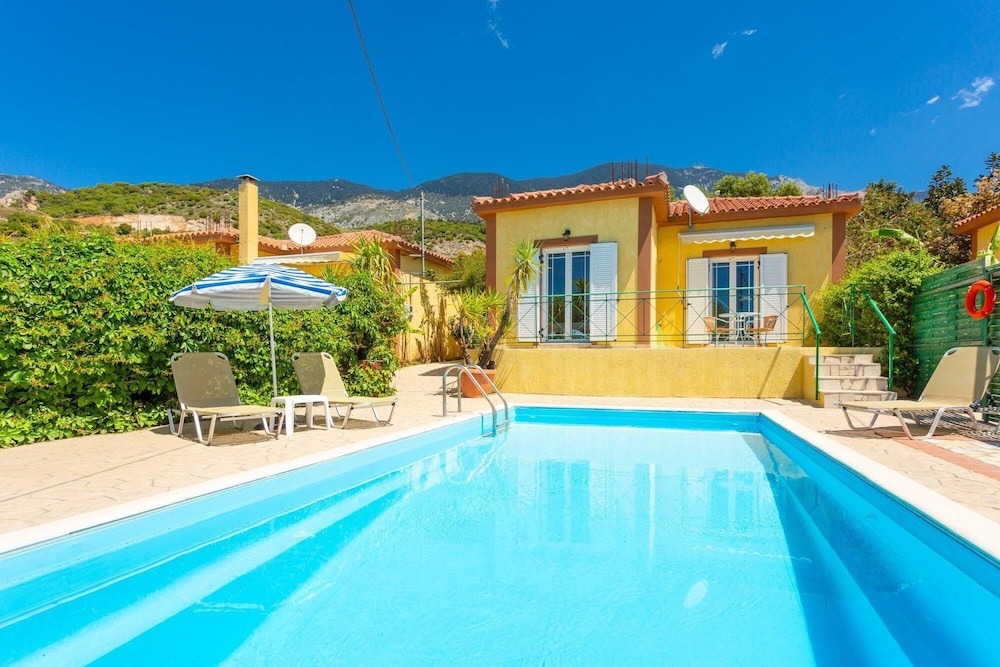 Villa Russa Alexandros Large Private Pool Walk to Beach Sea Views Wifi - 2018 view 5