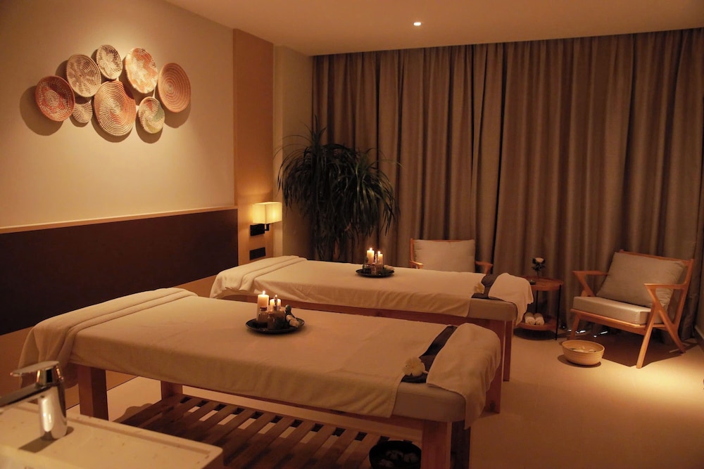 The Grand Arena Cam Ranh Hotel & Resort