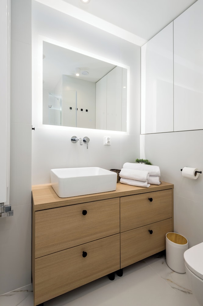 Onyx - by Kairos Apartments