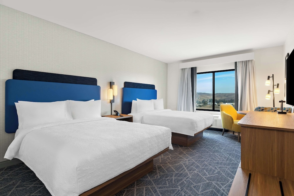 Hampton Inn & Suites Corona, Ca