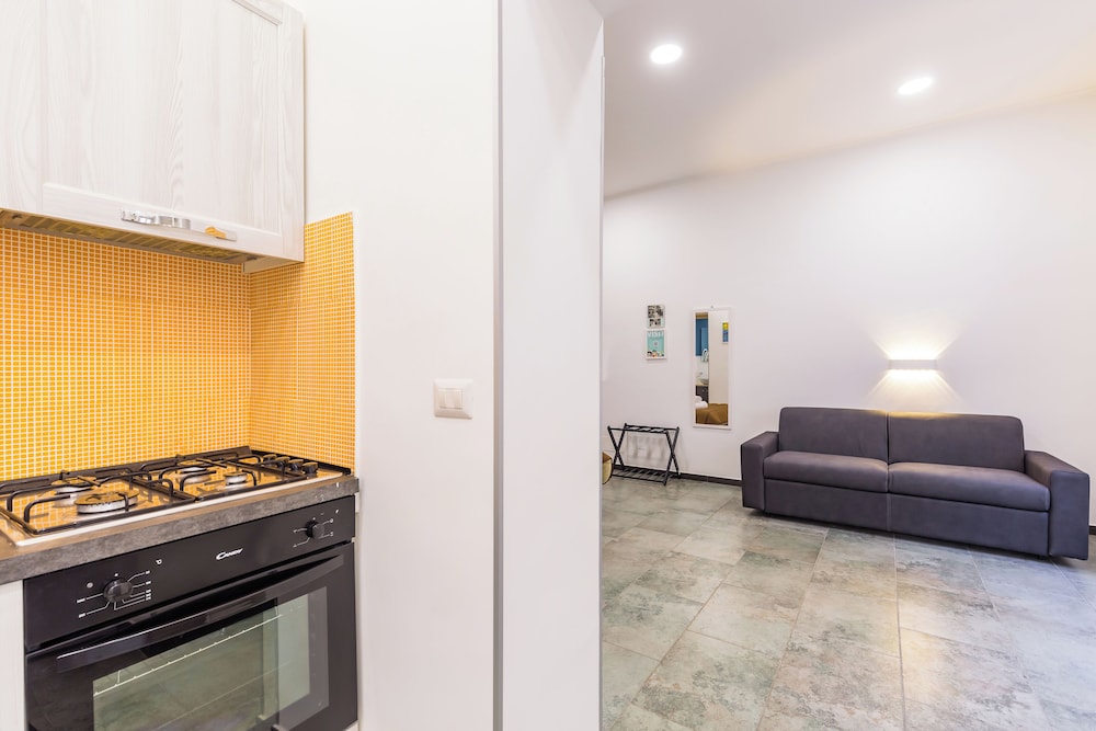 Gelso Complex Studios and Flat by Napoliapartments