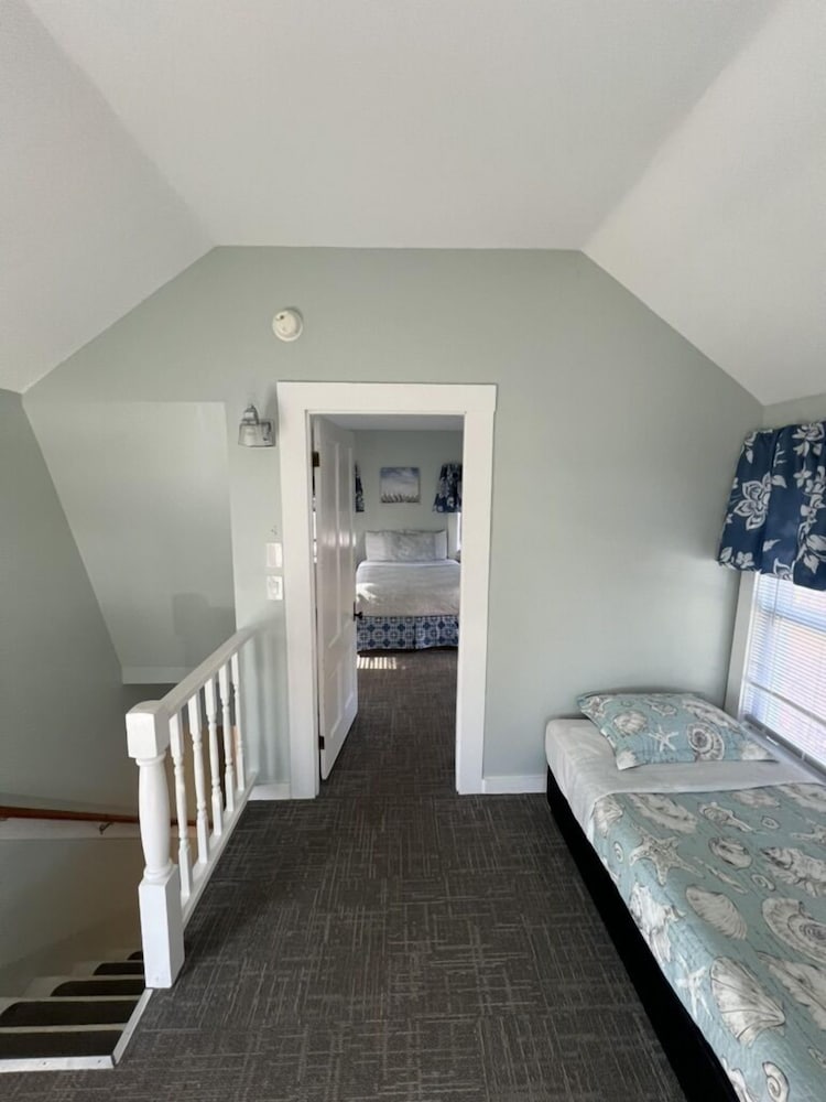Sea Latch Inn