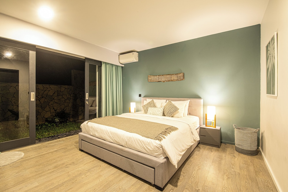 Stunning 6BR Villa 5 Mins to Bingin