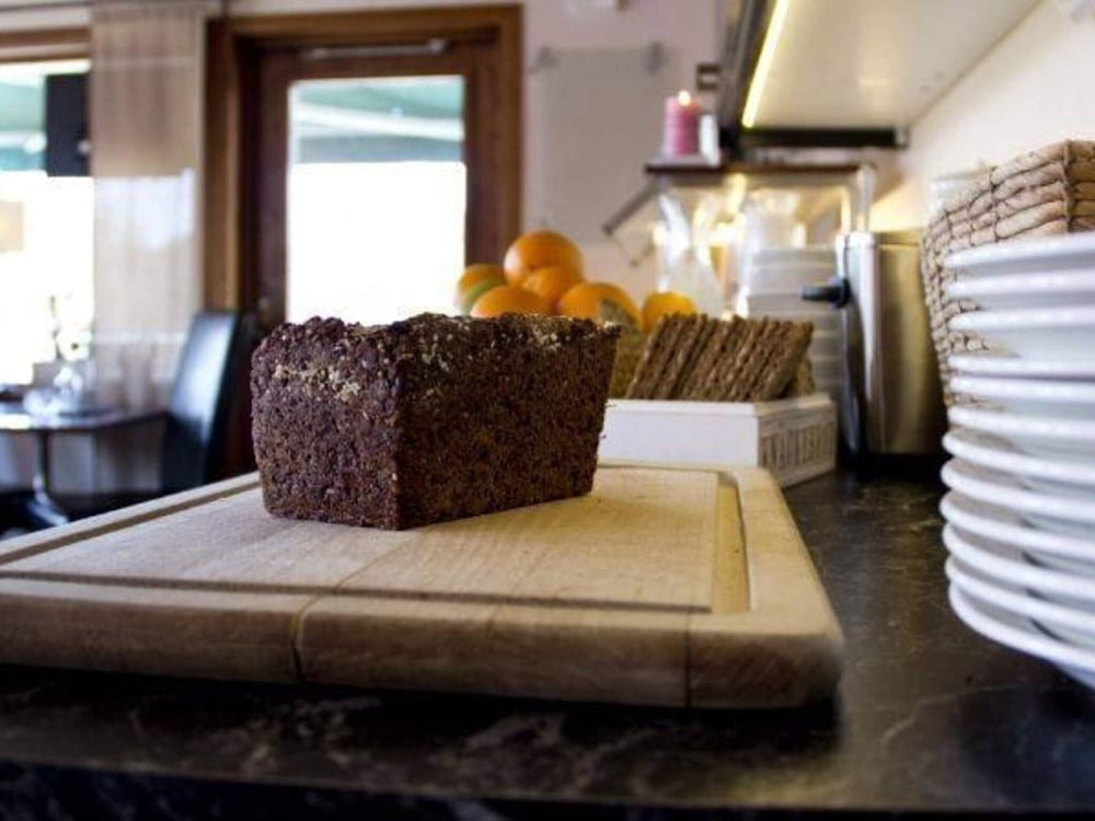 Snug Hotel Room With Free Breakfast