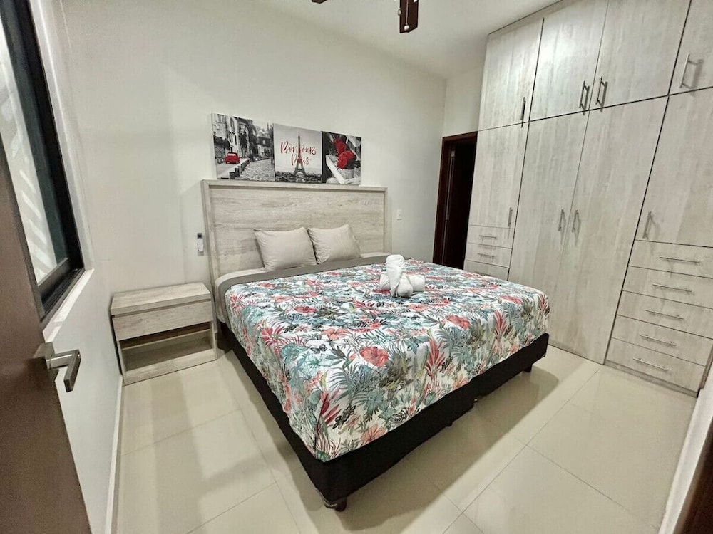 Rincon Colonial Apartments