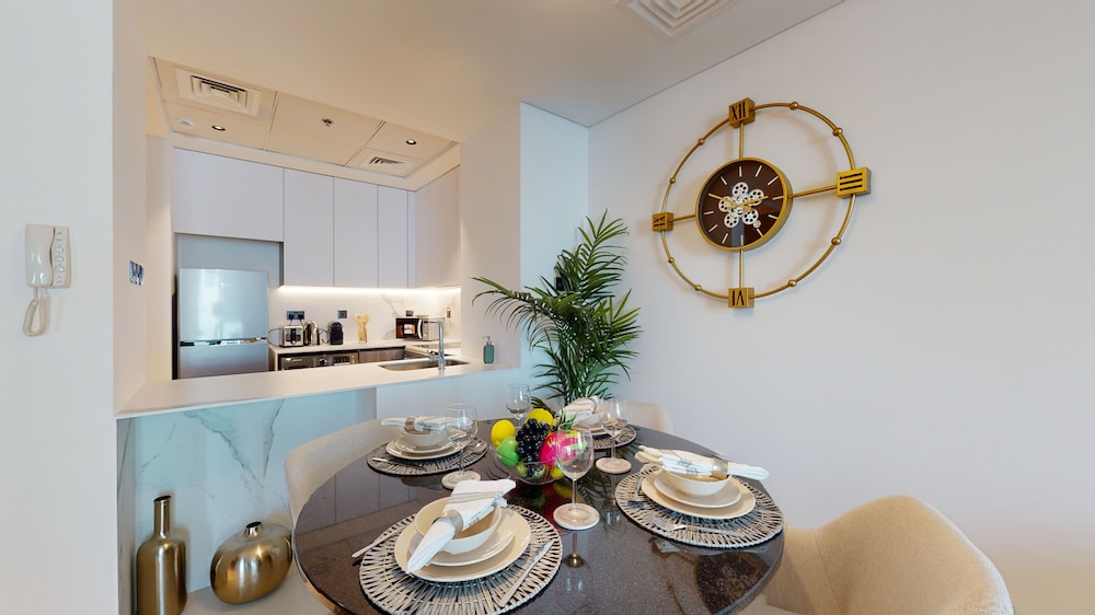 Euro Residence 1103