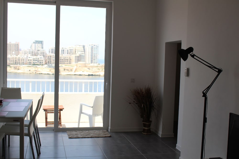 Vallettastay Standard Apartments