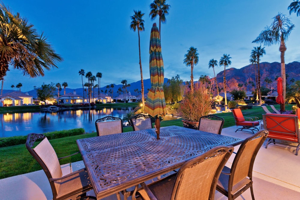 Casa Del Rio Luxe 3BR w Pool Spa Lake Views