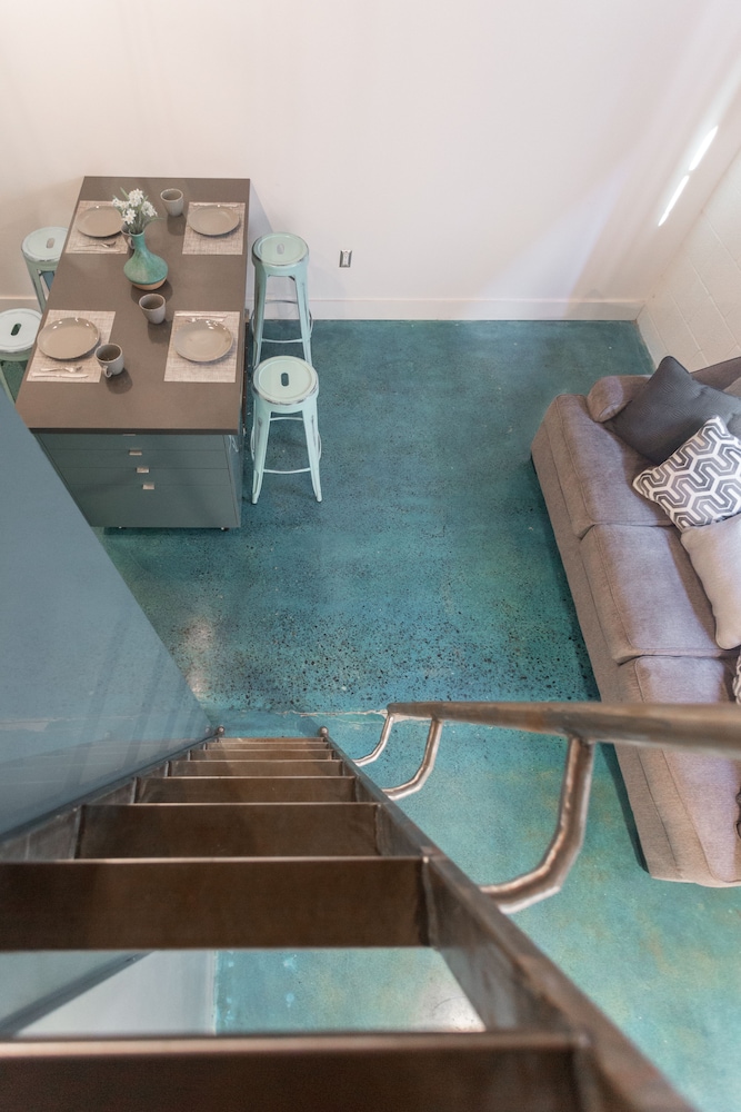 House of Trestles - Hostel