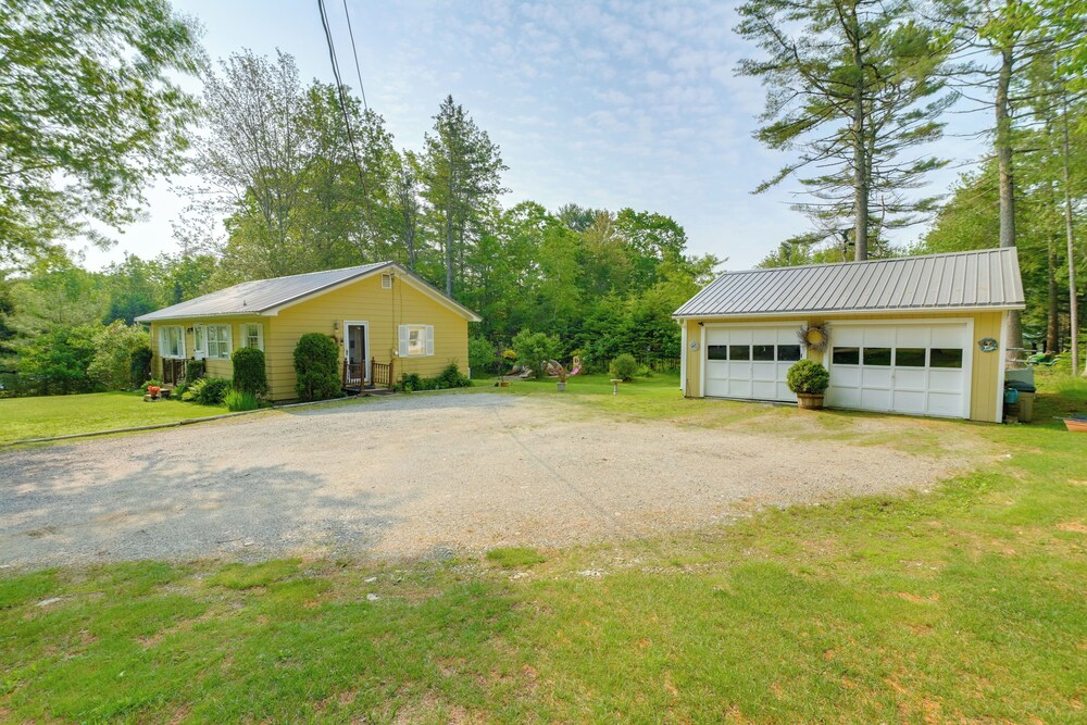 1 Mi to Main St: Charming Elsworth Home w/ Yard!
