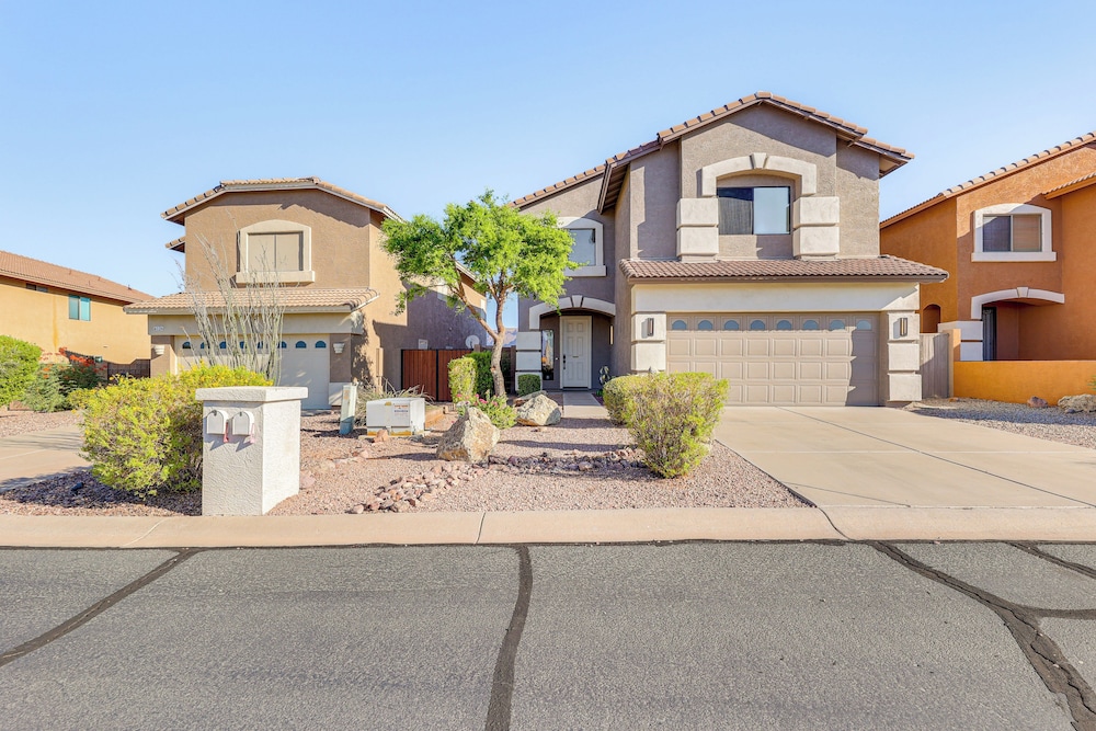 Gold Canyon Golfer's Getaway w/ Scenic Views!