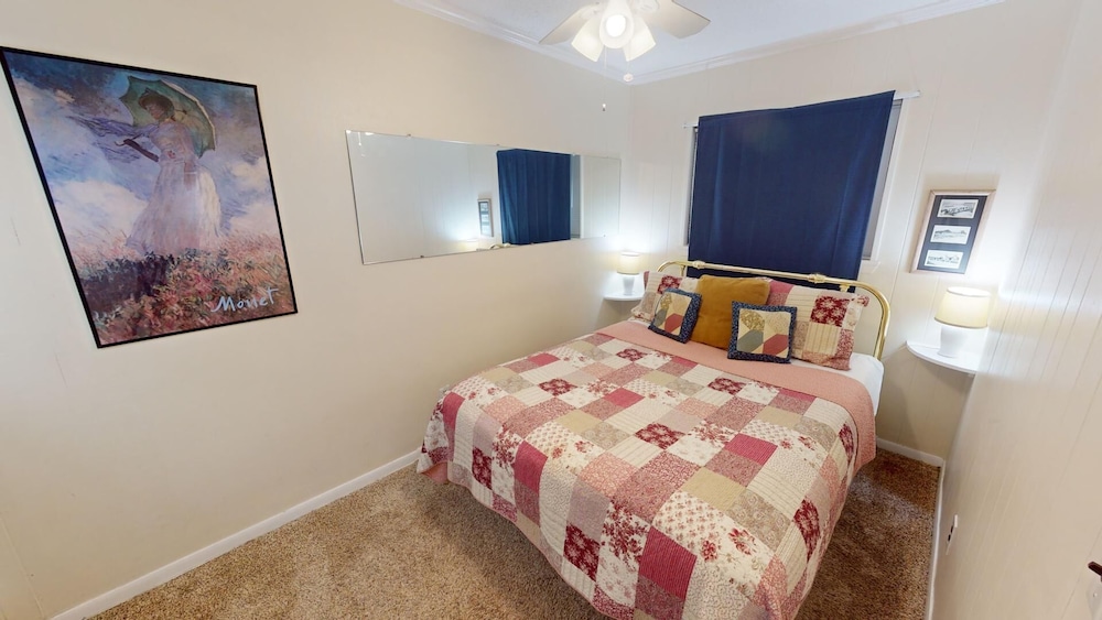 Beach Racquet B by Tybee Vacation Rentals