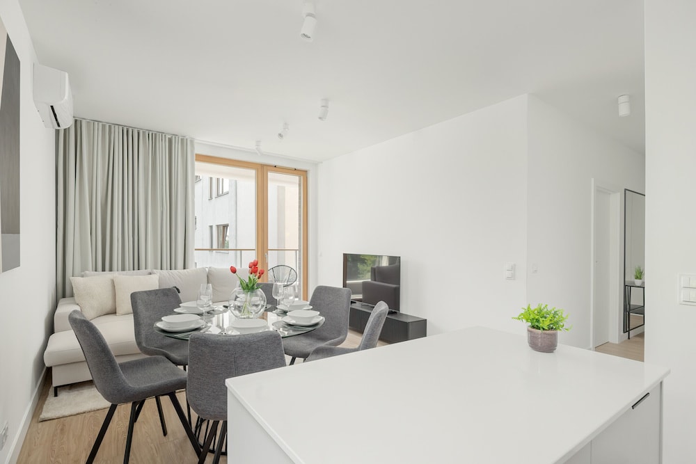 Cozy City Apartment by Renters Prestige view 5