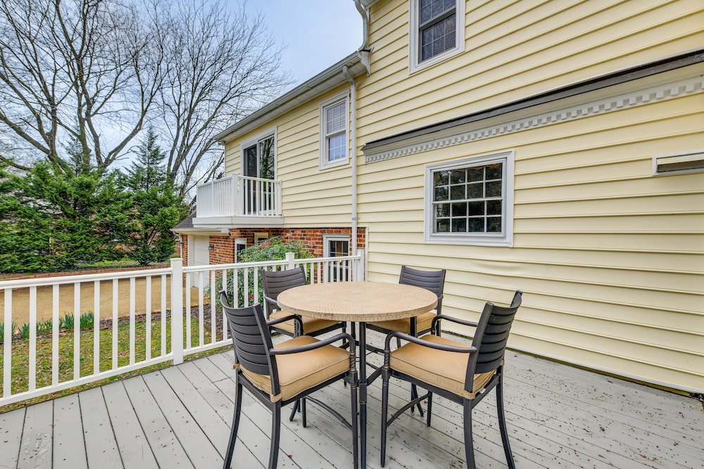 Richmond Vacation Rental ~ 10 Mi to Downtown! view 4