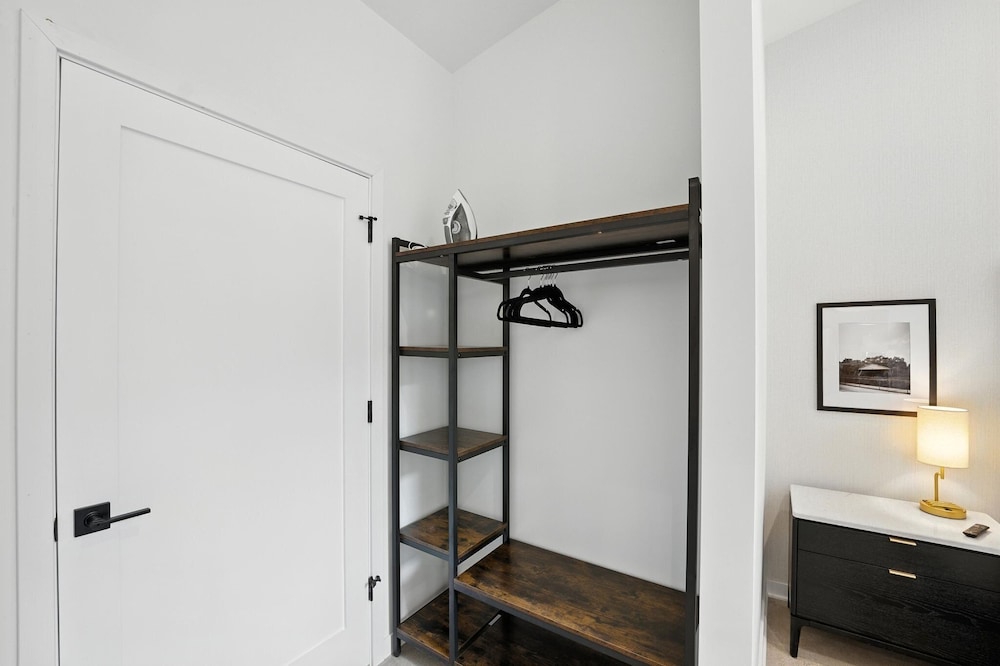 500 House - Unit D 2 Bedroom Townhouse