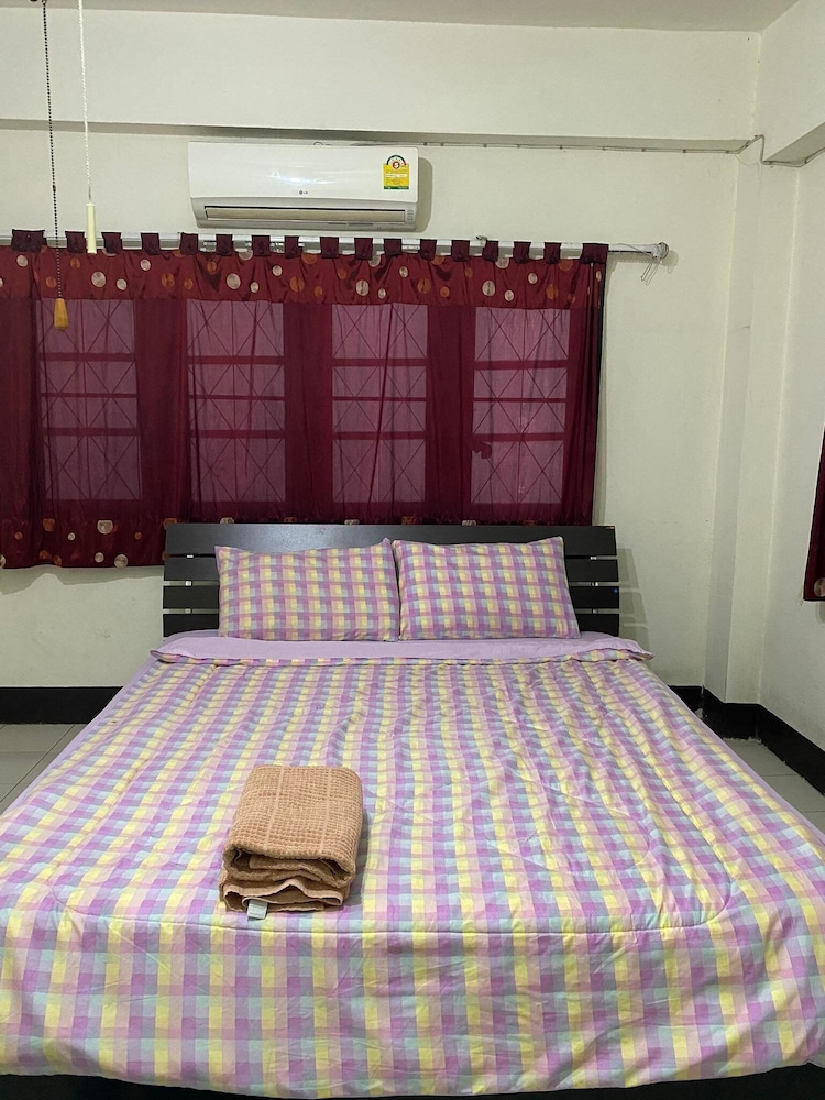 Starnong Café & Hostel