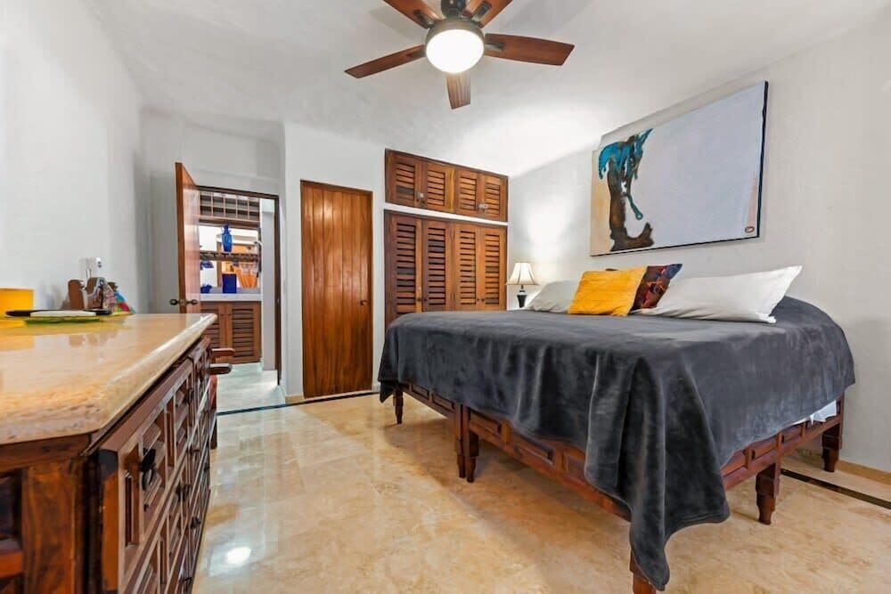 Ocean View 2Br Condo-balcony-beach-pool - 212