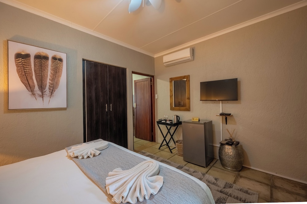 Bushbaby Valley Lodge