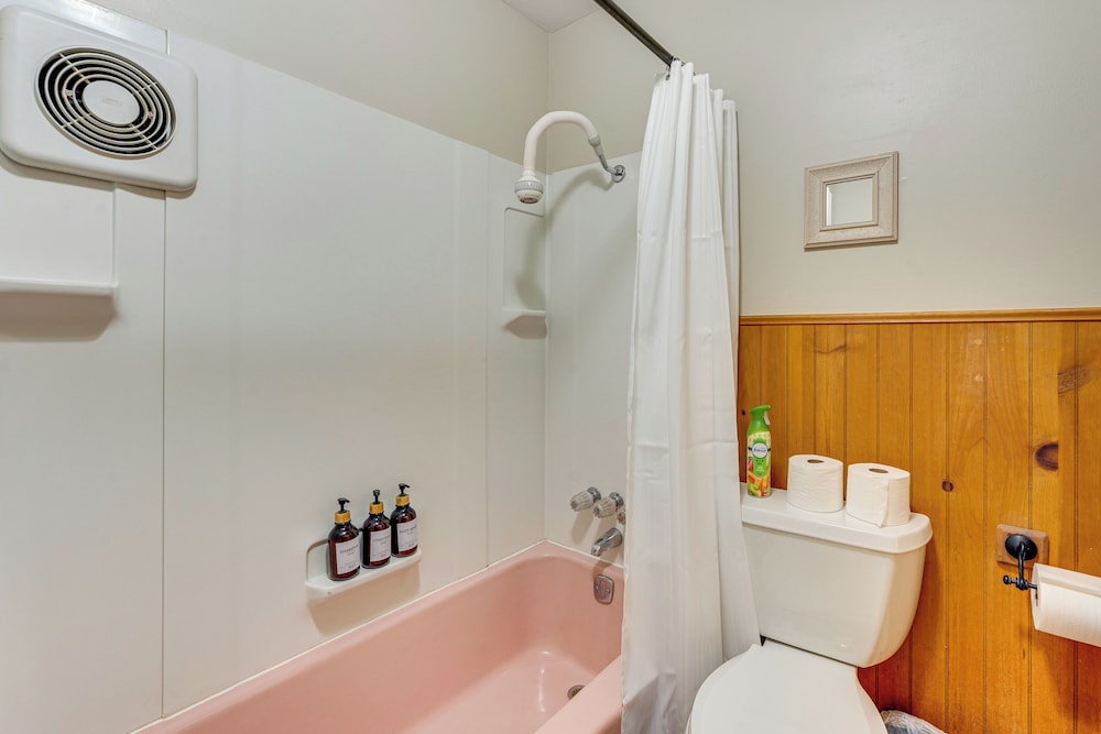 Private Hot Tub - Riverfront Cabin In Estes Park!