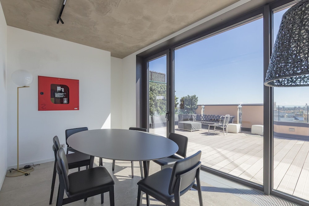 San Babila Central Tower by Rentopolis - High-end 1bdr with panoramic terrace overlooking Duomo
