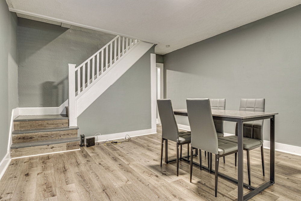 2 Mi to Mass Ave: Convenient Townhome w/ Yard!