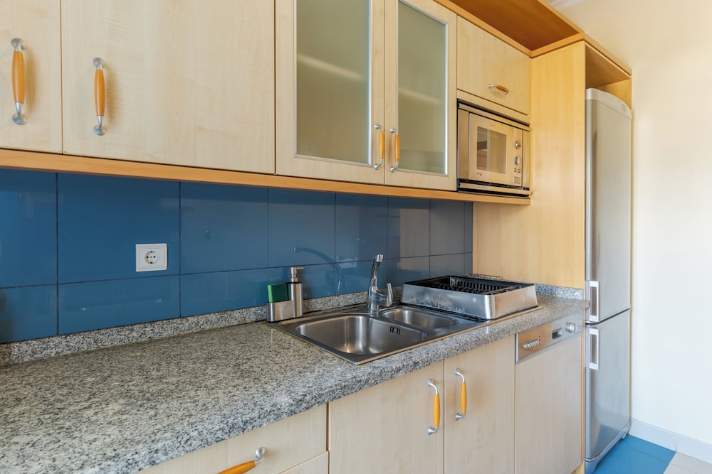 Ivana Apartment by HR Madeira