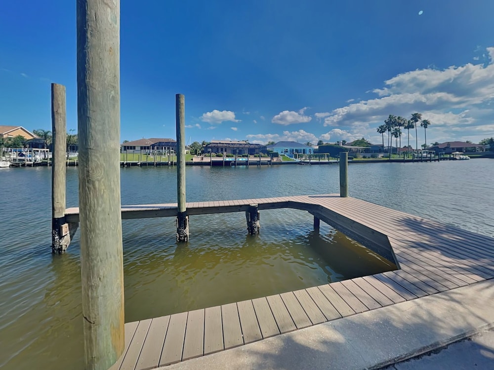 Dolphin View Oasis by Distinctive Beach Rentals